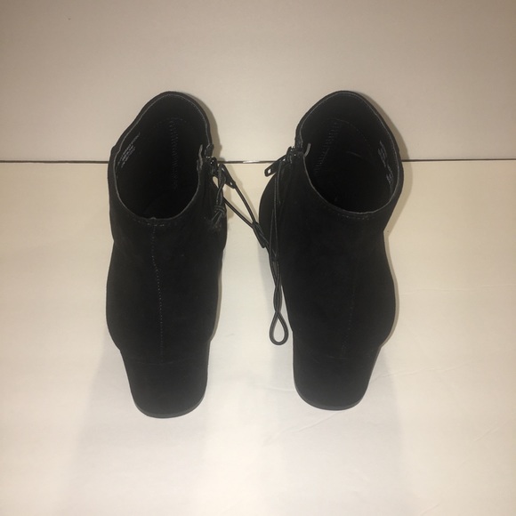 Black Ankle Boots Faux Suede NWT Sz 9 - Picture 3 of 7